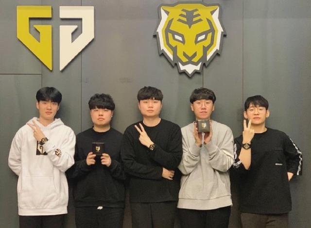 这位卓越的 这位卓越的